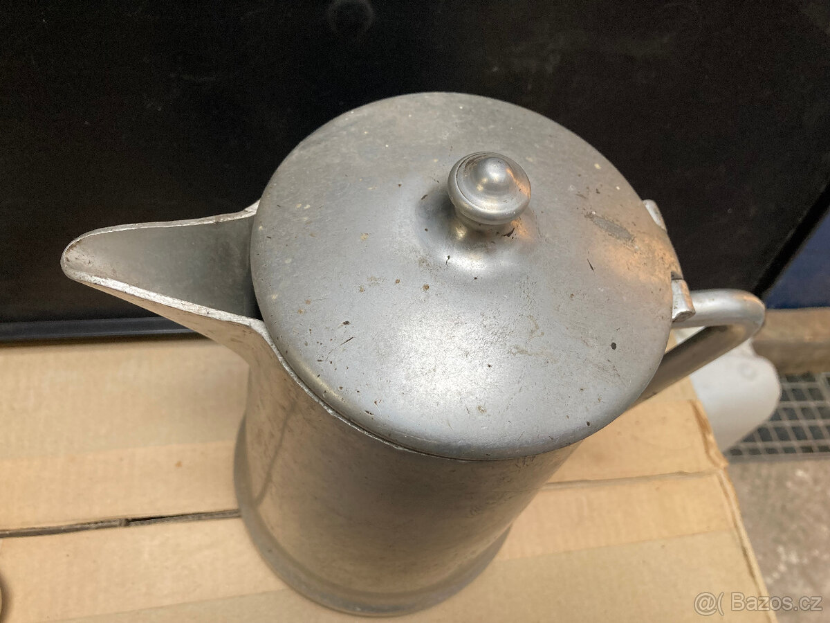 Konvice na vodu hlníková stará bytelná - 6