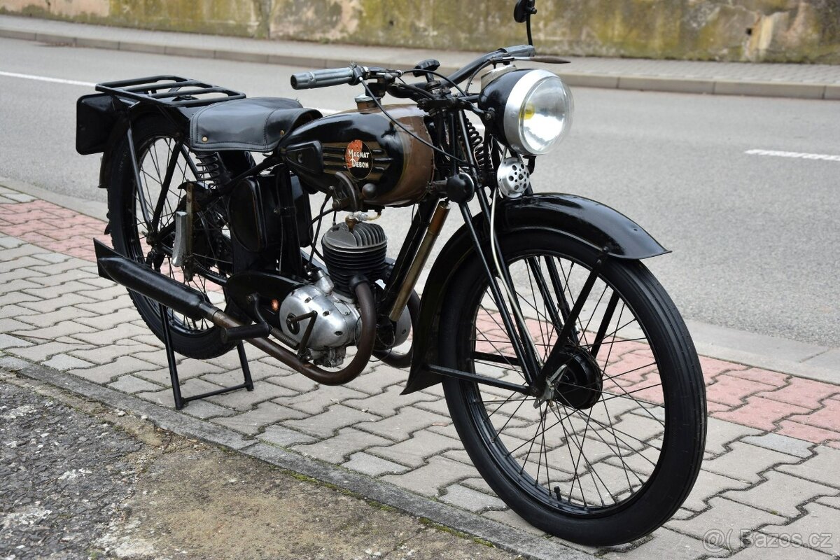 Historický motocykl Magnat Debon s krásnou patinou - 6