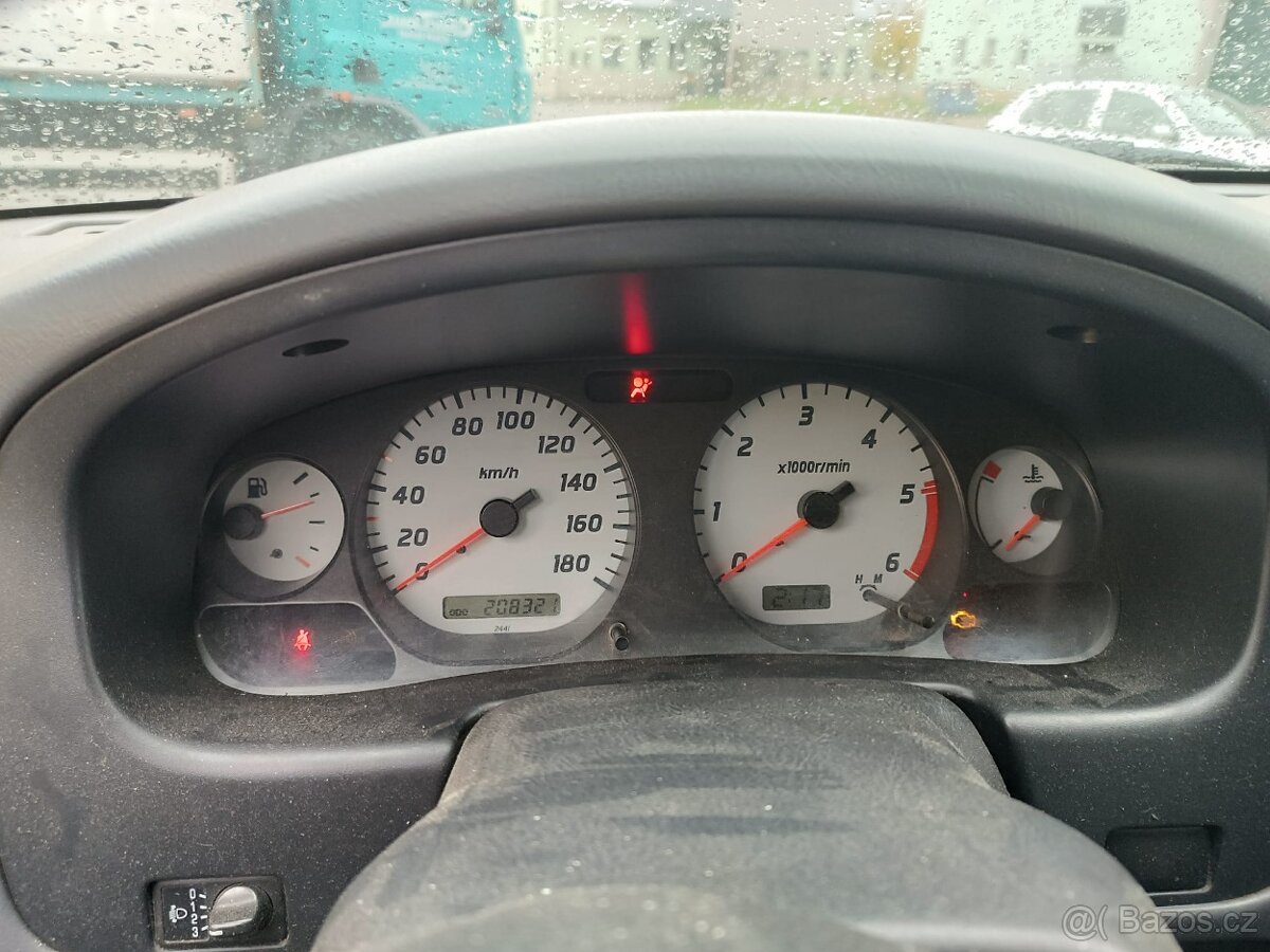 Nissan Navara D22 - 6