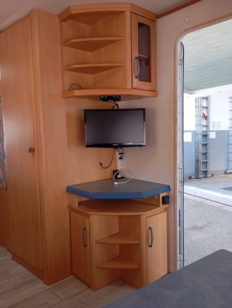 HOBBY DE LUXE -mover markýza -stan - 6