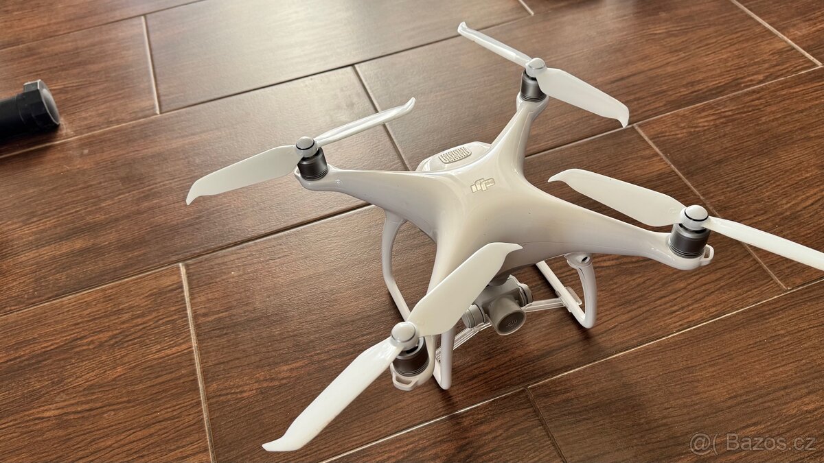 DJI phantom 4 komplet + batoh - 6