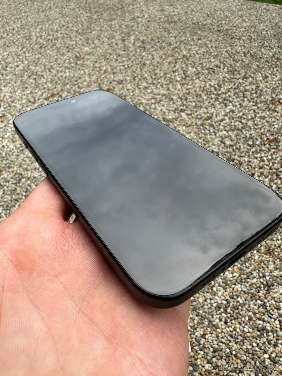 IPhone 15 256GB - baterie 100% - 6