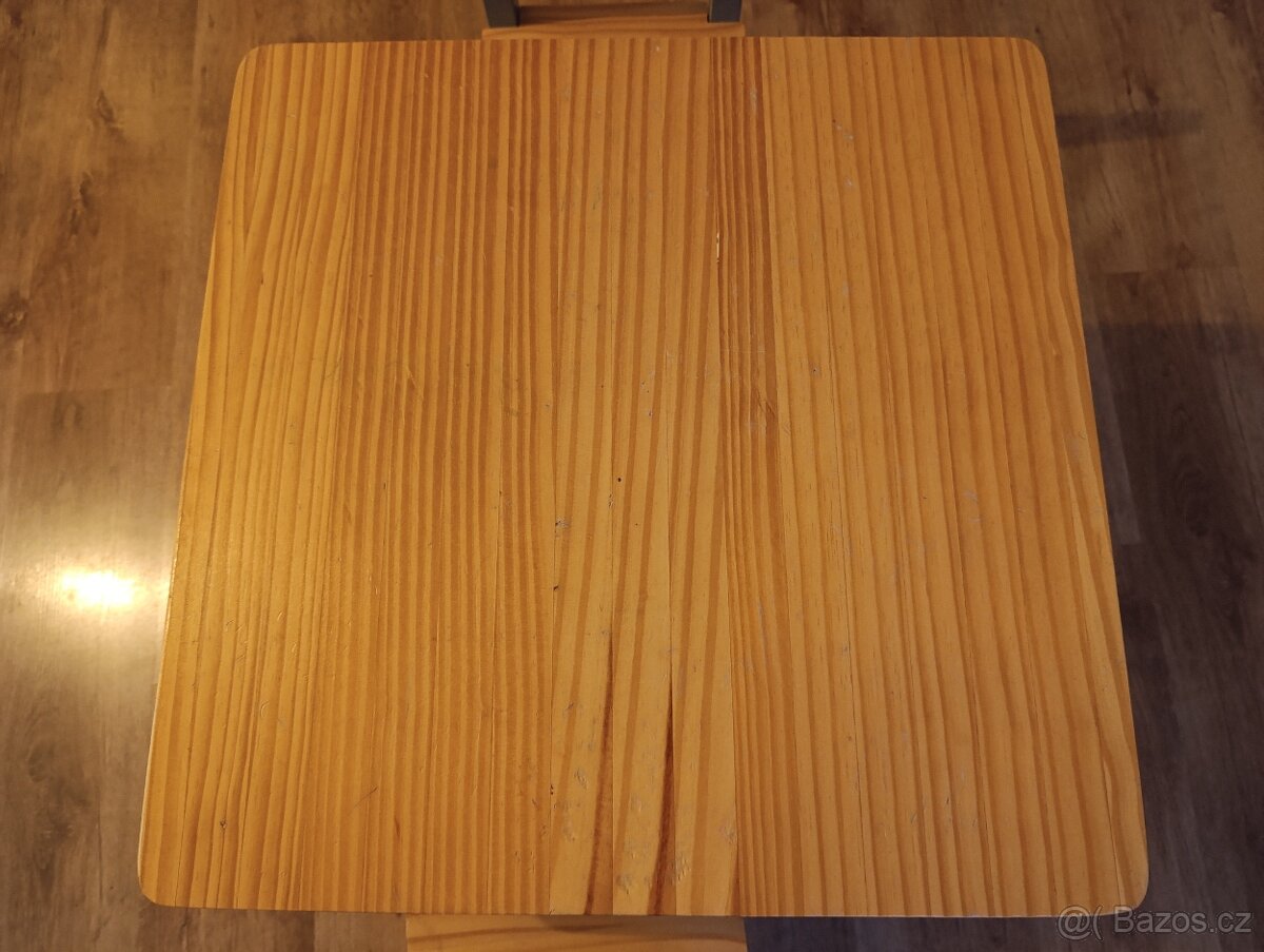 Stolek s židlemi - 6