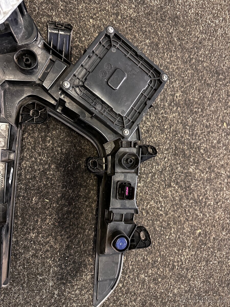 Renault Captur denní svícení levé - 6