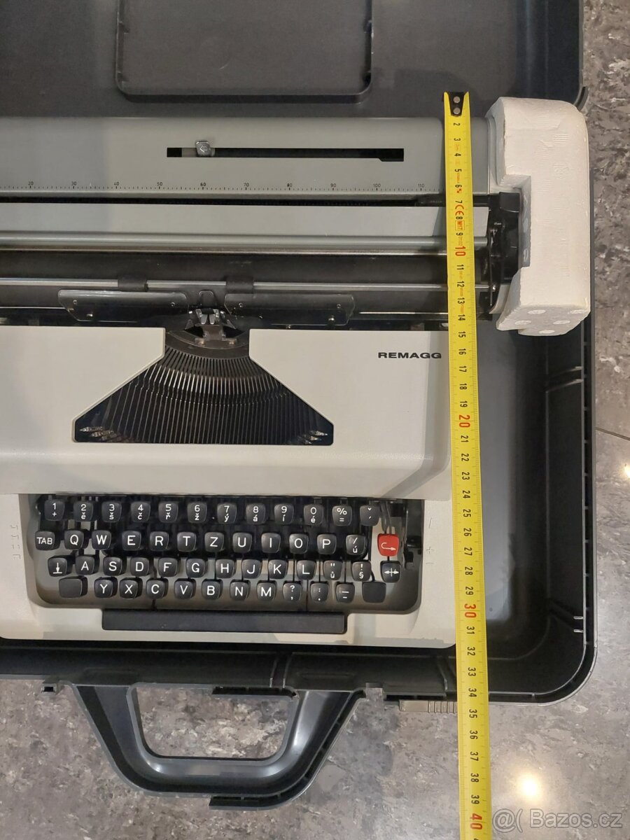 Mechanický psací stroj REMAGG - 6