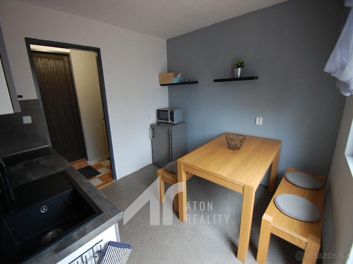 Bítov - rekreační chata podlahová plocha 100 m2 - vhodné na - 6