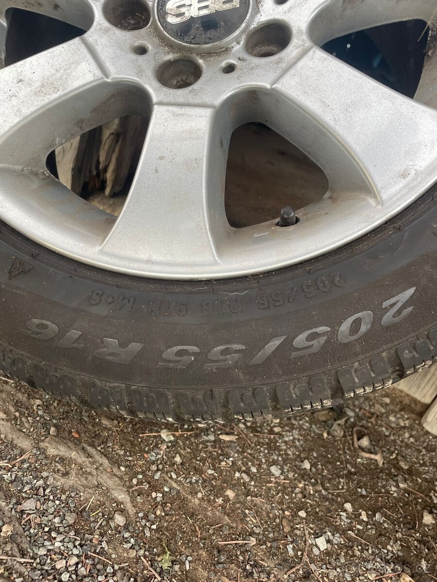 alu BMW + 205/55/16 zimni - 6