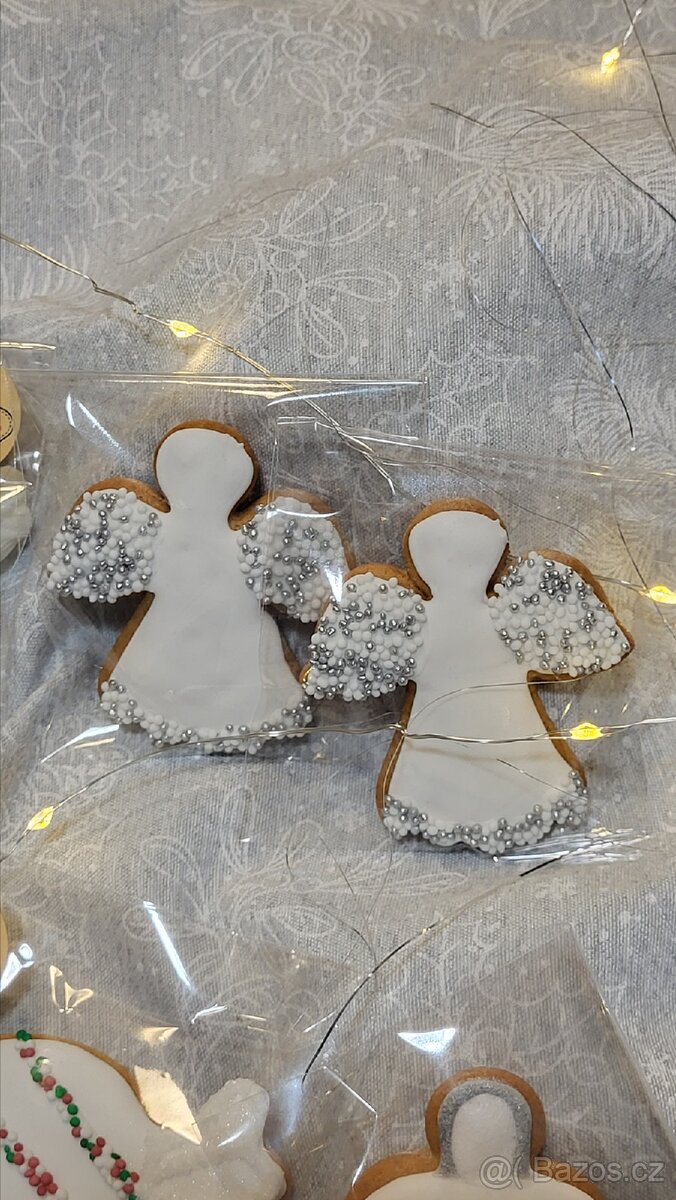 VÁNOČNÍ PERNÍČKY - DÁRKOVÁ KRABIČKA MIX
- 6