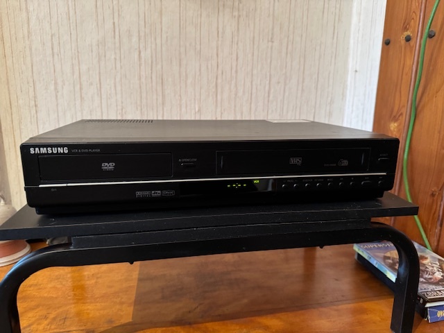 Videorekordér + DVD kombo Samsung V6600 - 6