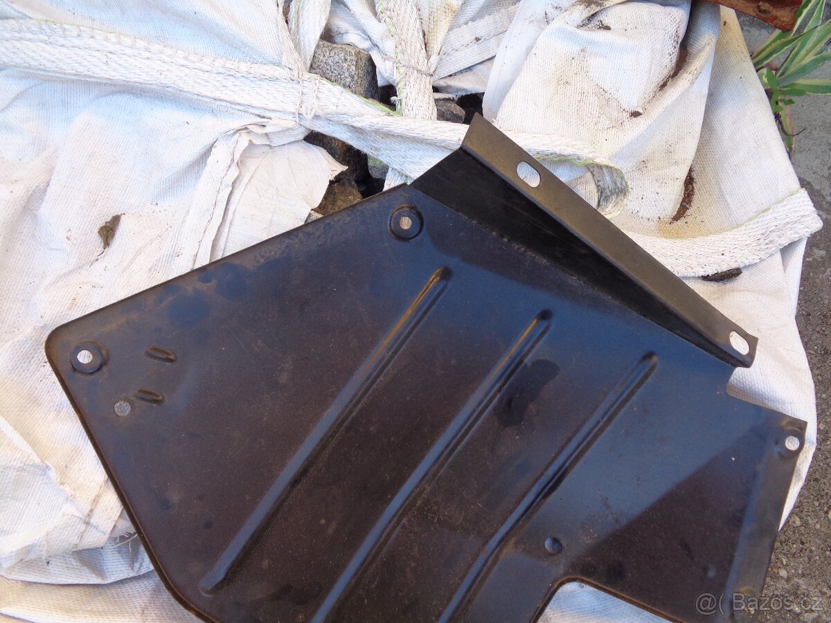 Škoda 120GLS Garde nový plech pod motor na olejový chladič - 6