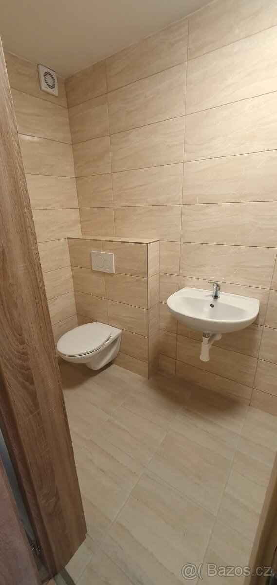 1+KK s balkonem k pronájmu, centrum Velké Meziříčí - 6