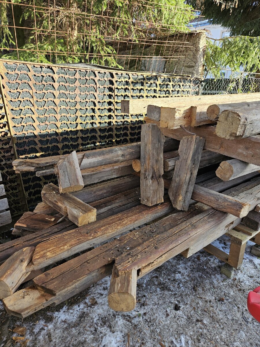 Staré dřevěné trámy - 6