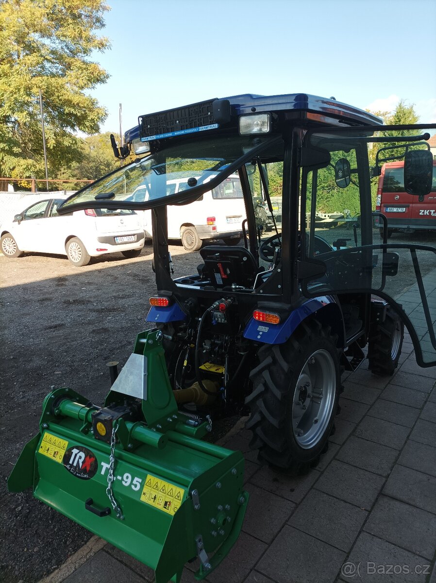 Malotraktor Farmtrac 26 4WD s kabinou - 6