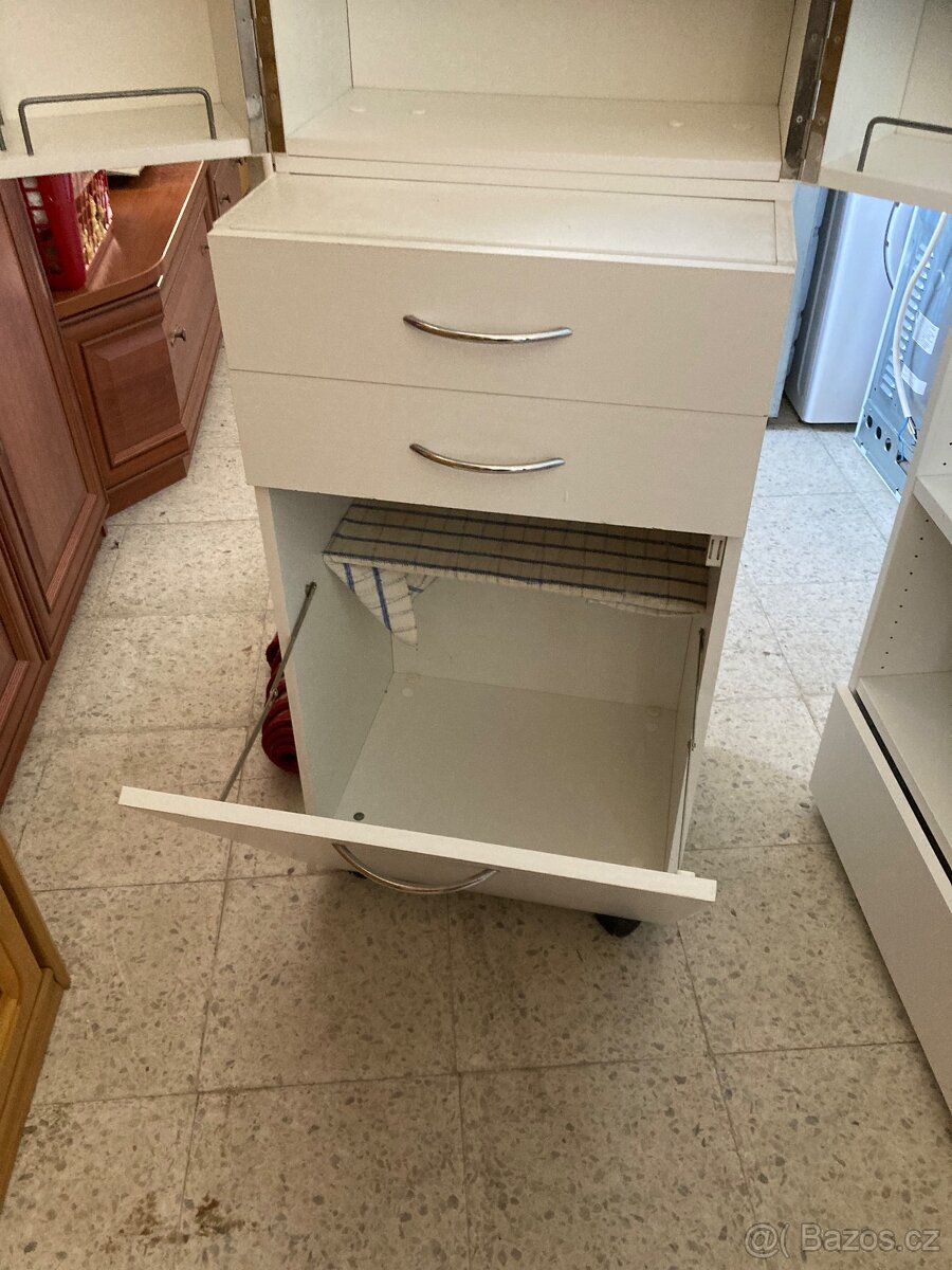 Koupelnová skříňka - 6