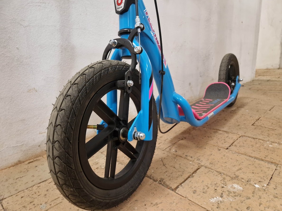 Razor Flashback Odrážecí koloběžka modrá - 6