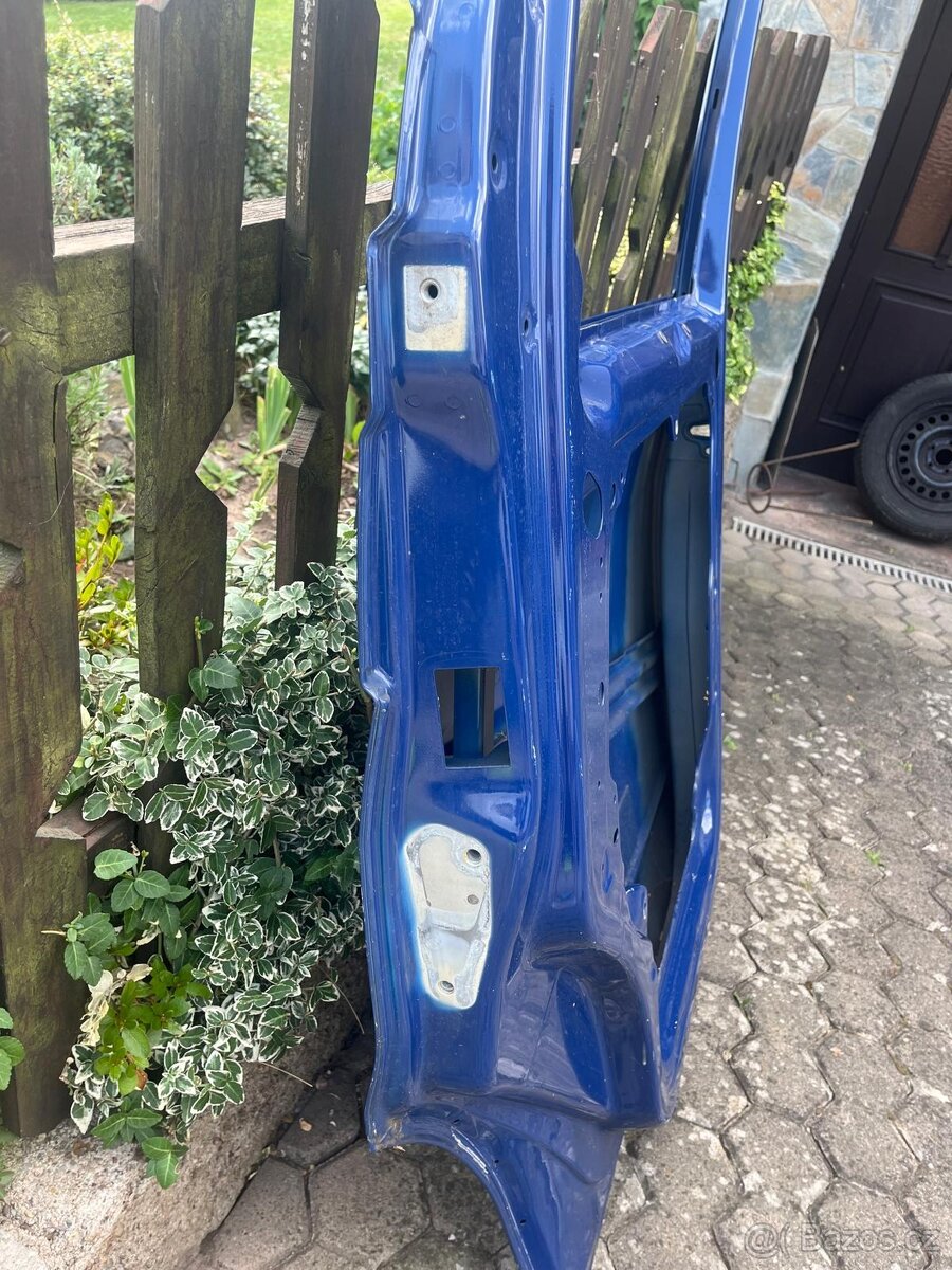 Přední pravé dveře Volkswagenu T5 - 6