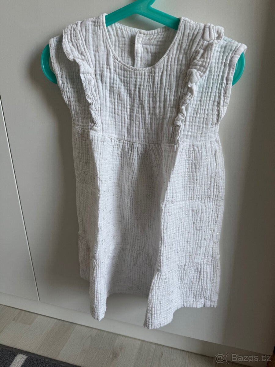 Divci obleceni cca 3-4 roky - 6