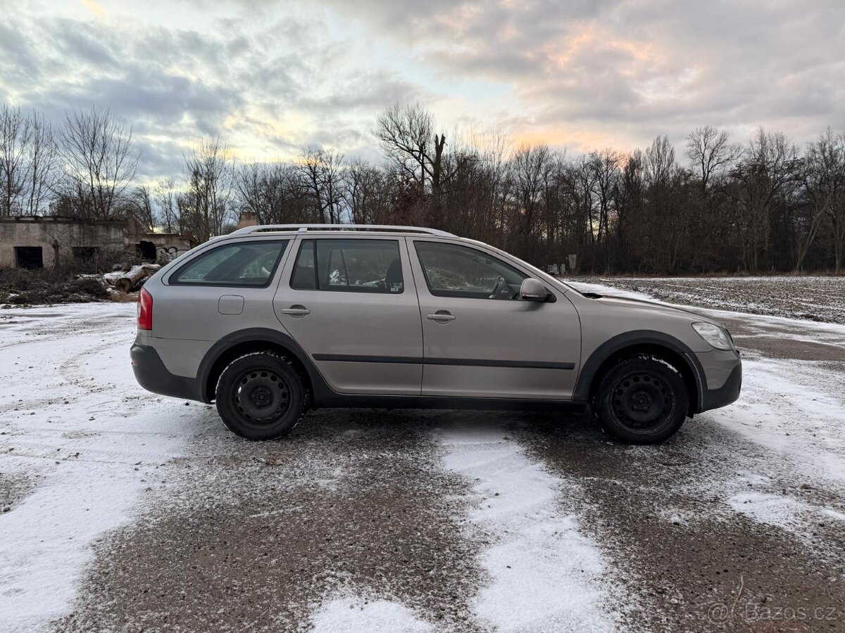 Škoda Octavia Scout - 6