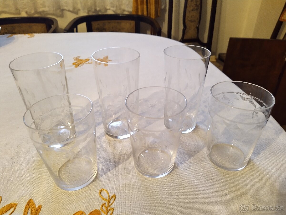 Sklenice staré 60-150 let - 6