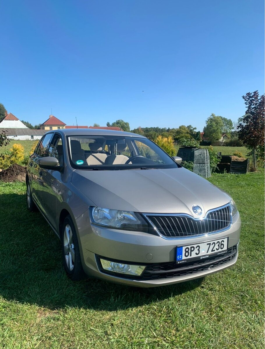 Škoda rapid spaceback 1.6 TDi 66 kW - 6