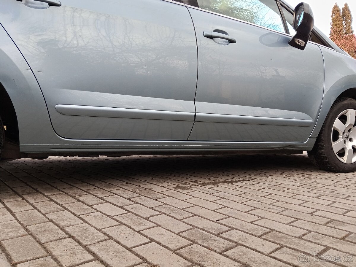 Peugeot 5008 1.6Hdi 84kw rok 4/2013 - 6