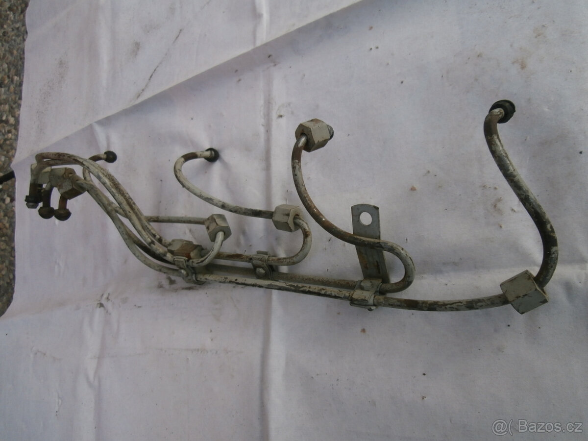 AVIA palivové potrubí sada nová za 350 kč včetně zaslání - 6