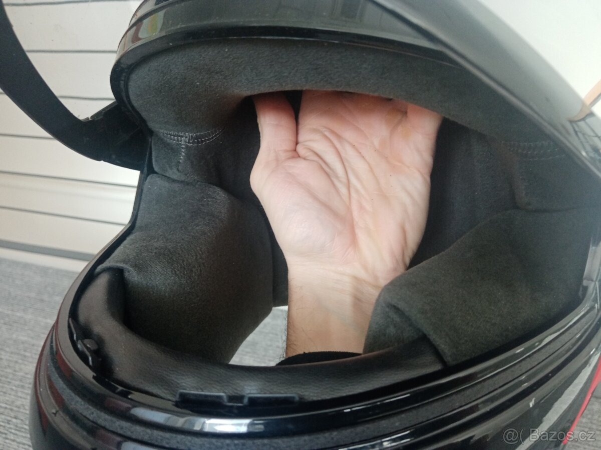 Přilby Uvex a Shark - 6