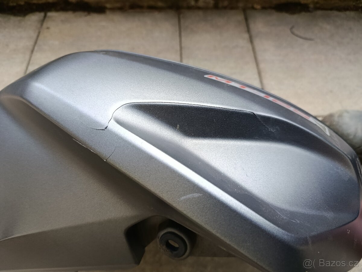 Plasty na nádrž Yamaha MT 125 rv 2016 - 6