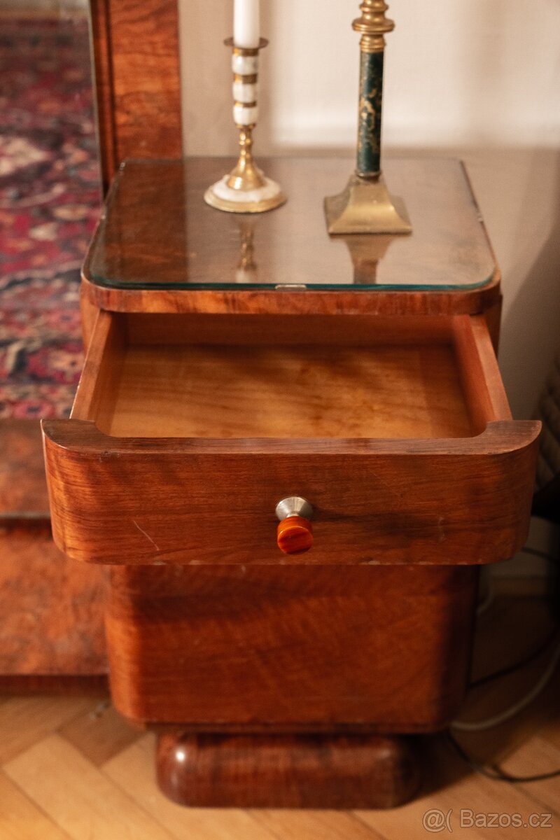 Nocni stolek / Toaletka - 6