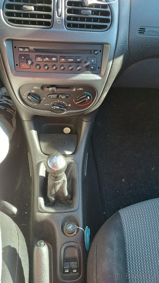 Peugeot 206 - 6