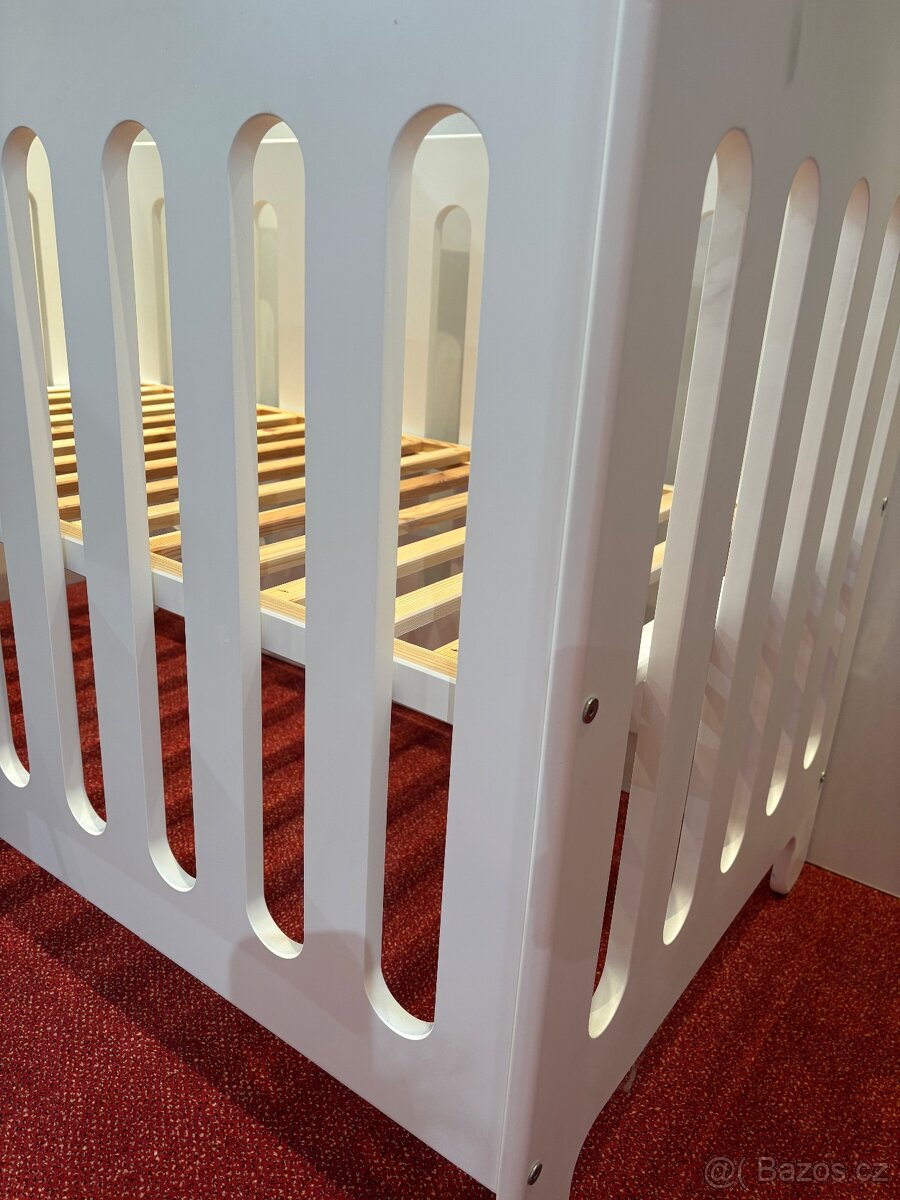 Dětská postýlka s přebalovací komodou - 6