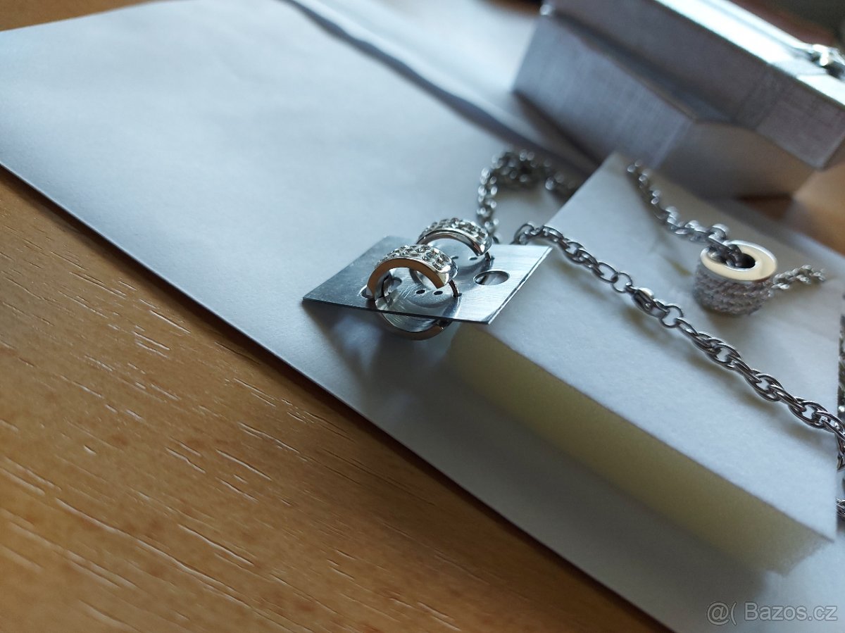 Stříbrný set řetízek, přívěsek, náušnice ve tvaru válečku... - 6