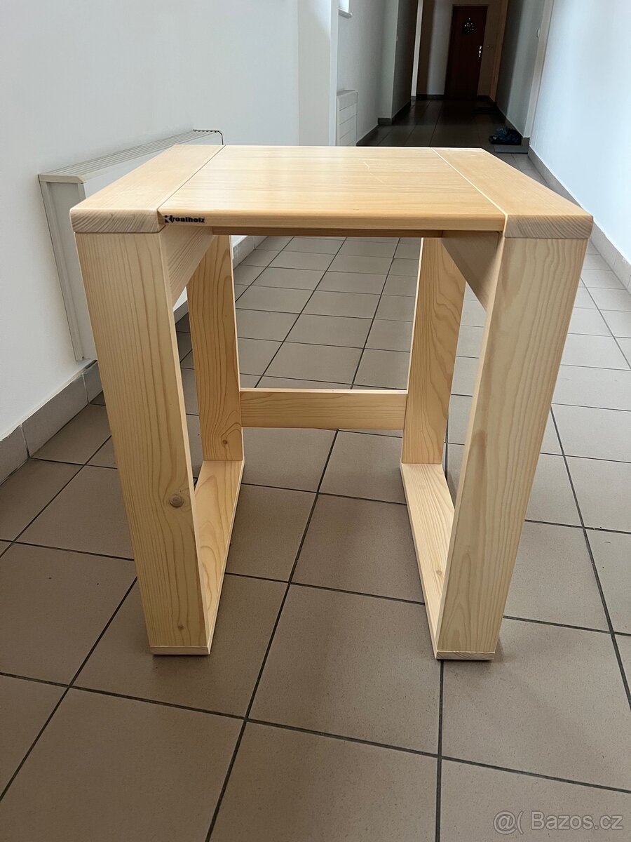 Stoly, kontejnery - 6