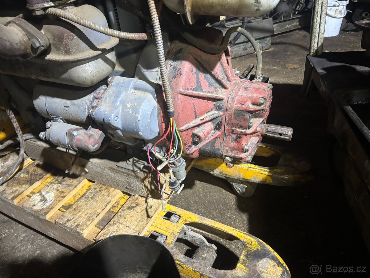 MT8 065 na díly - 6