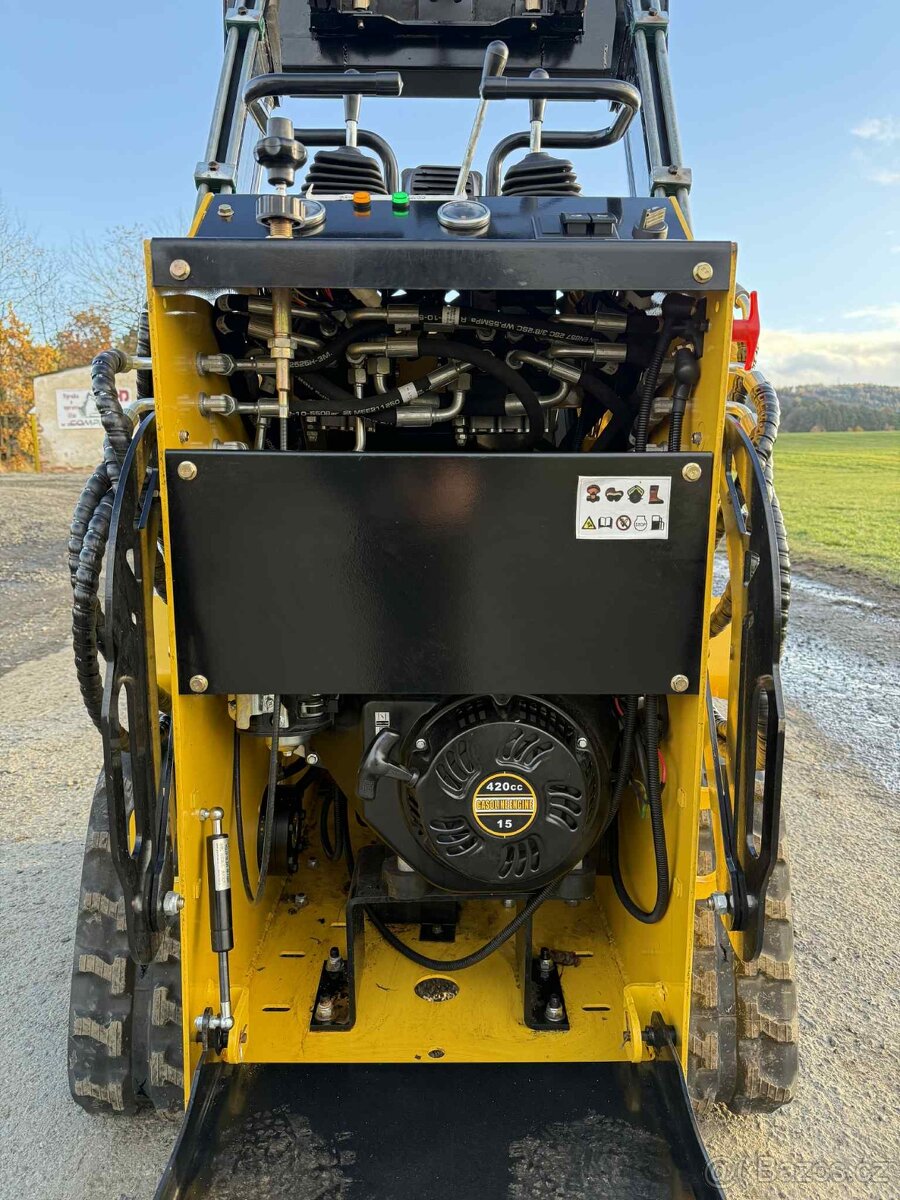 SMYKOVÝ NAKLADAČ LRT360 - 6