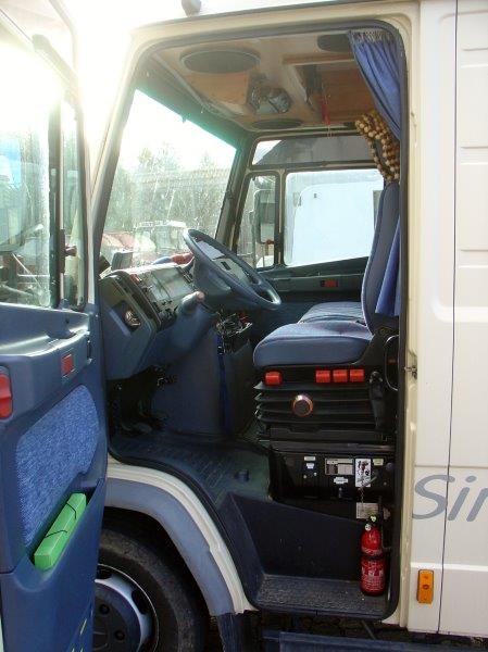 karavan Mercedes Vario 614 - 6
