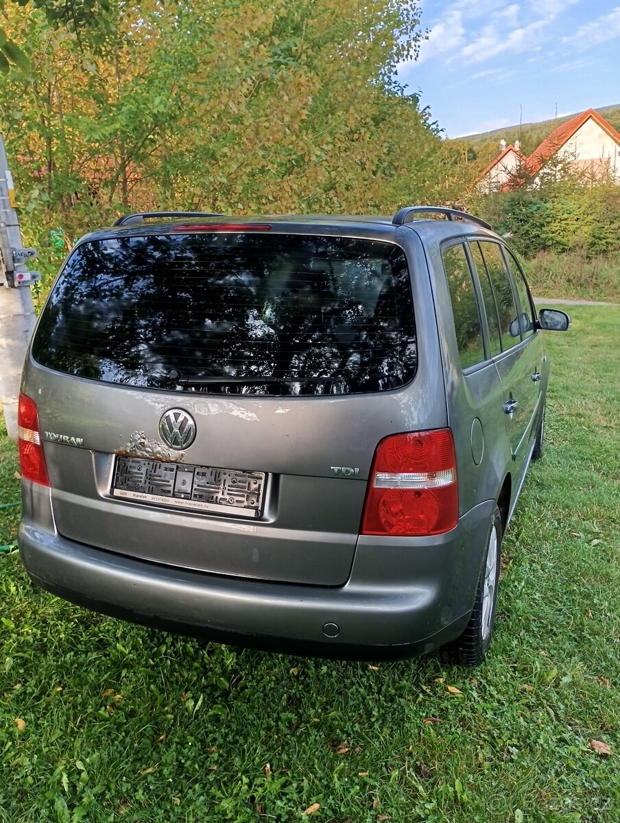 vw Touran 1.9 TDI 77kw bkc - 6