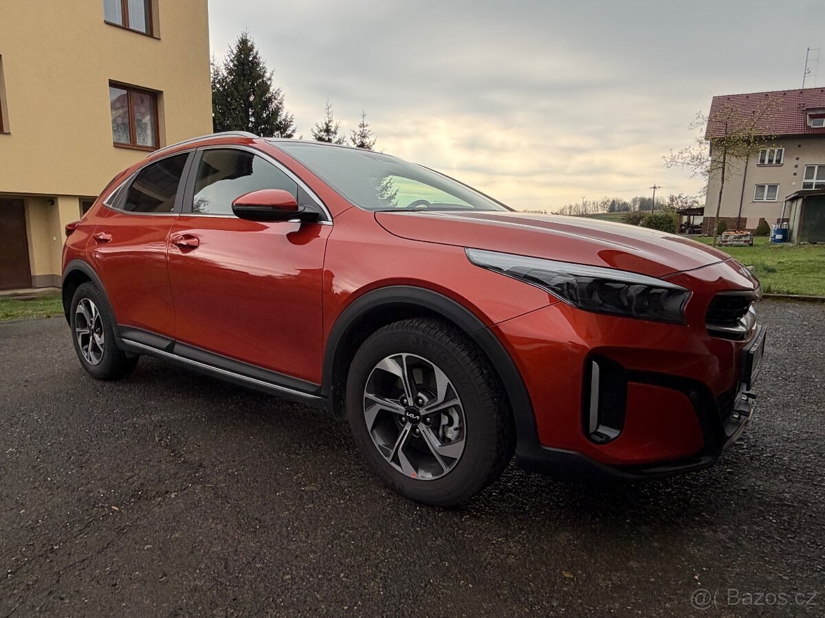 KIA XCEED - 6