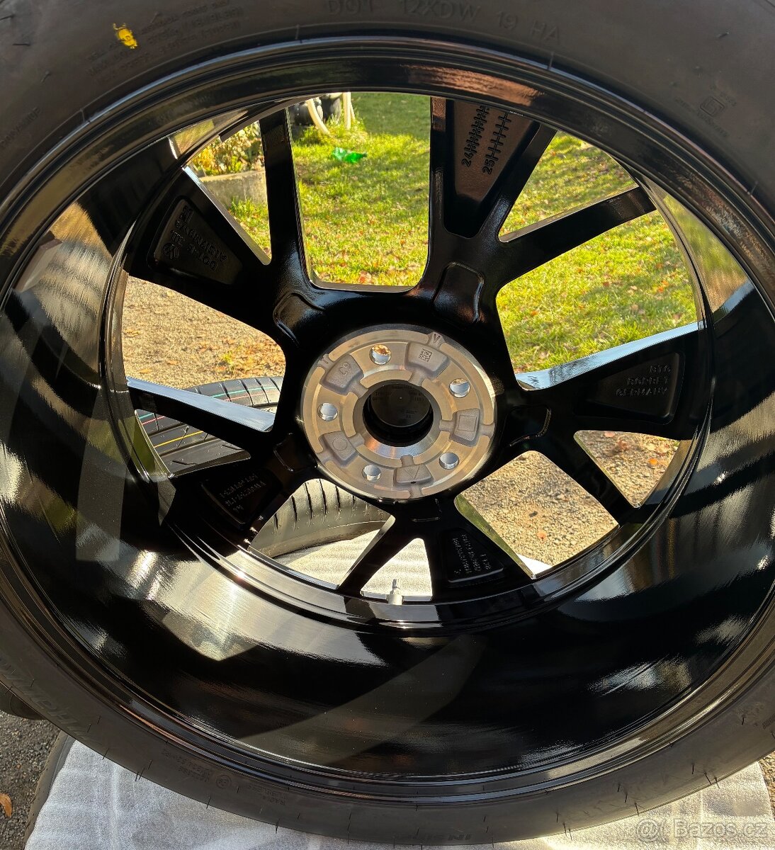 Leeds 255/40/20 VW R-Line letní - 6