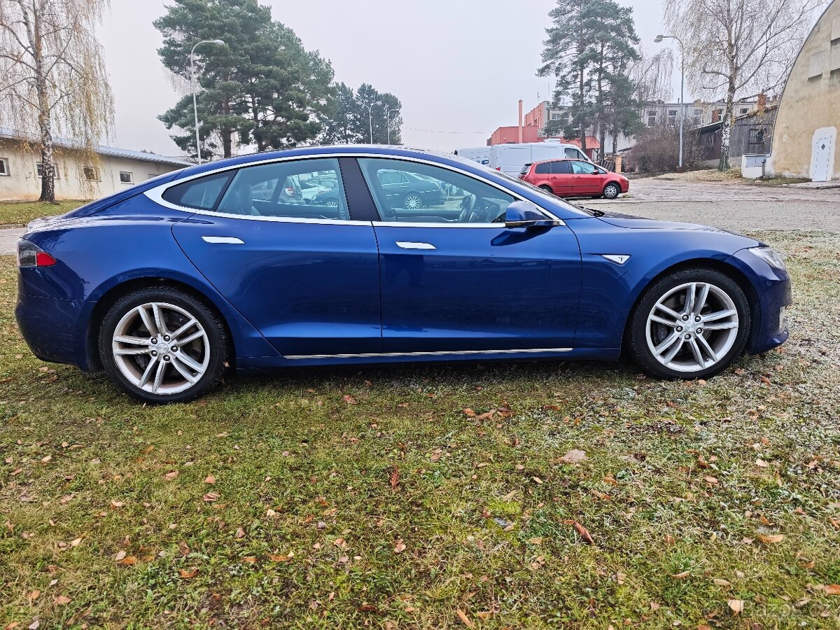 Tesla Model S 90d free charging DPH - 6