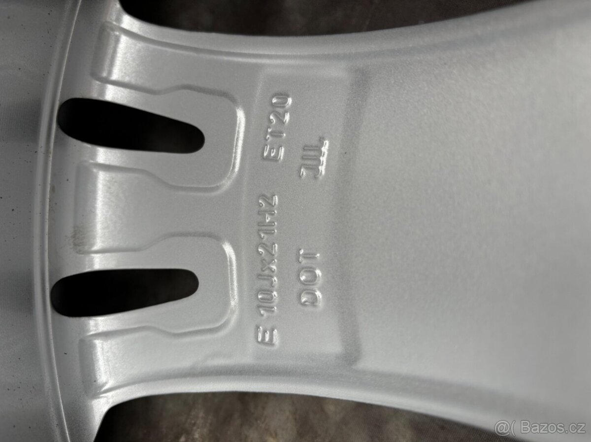 Zimní sada Audi Q8 285/45R21 113V DOT24 - 6