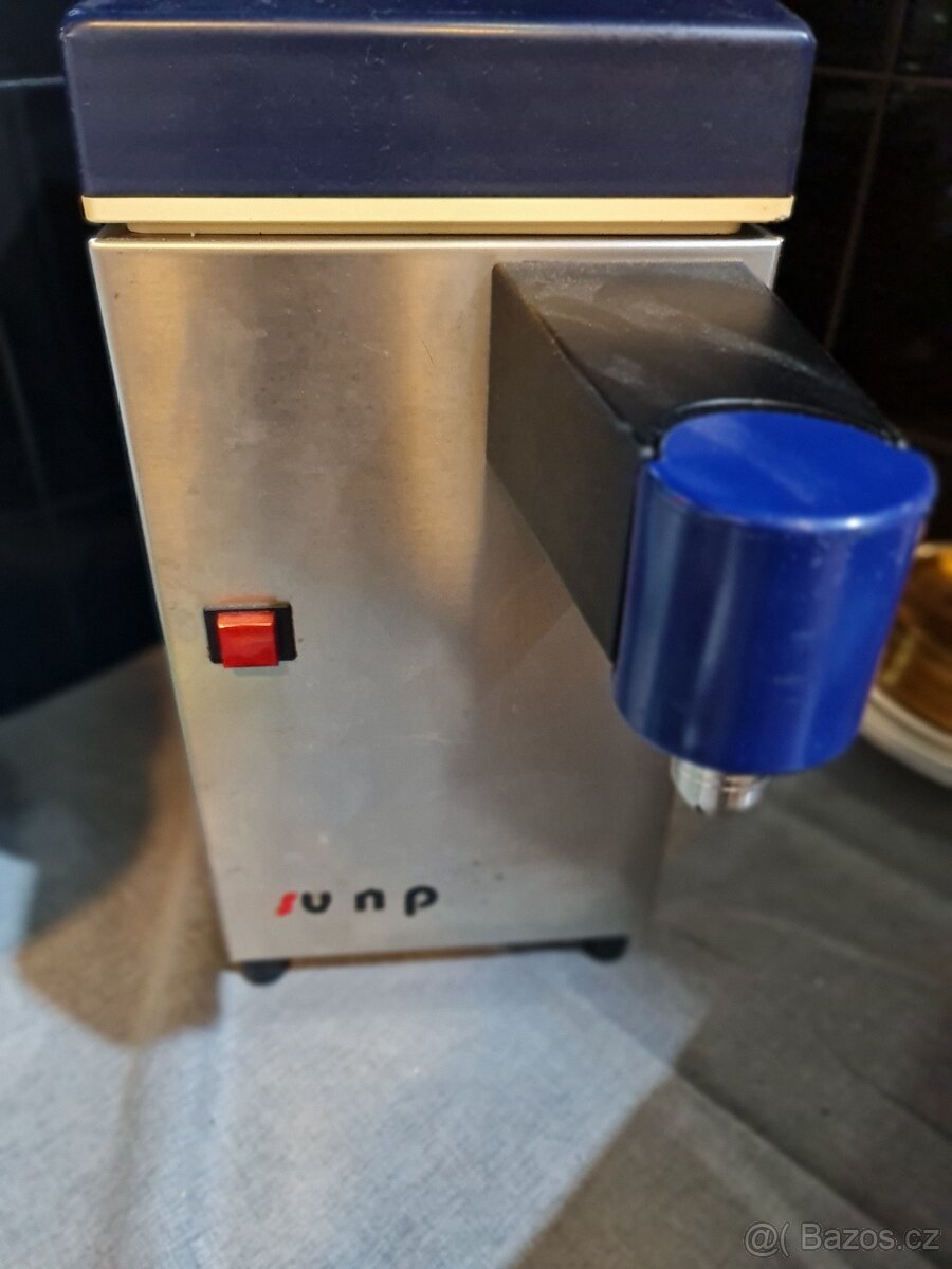 Výrobník šlehačky - 6