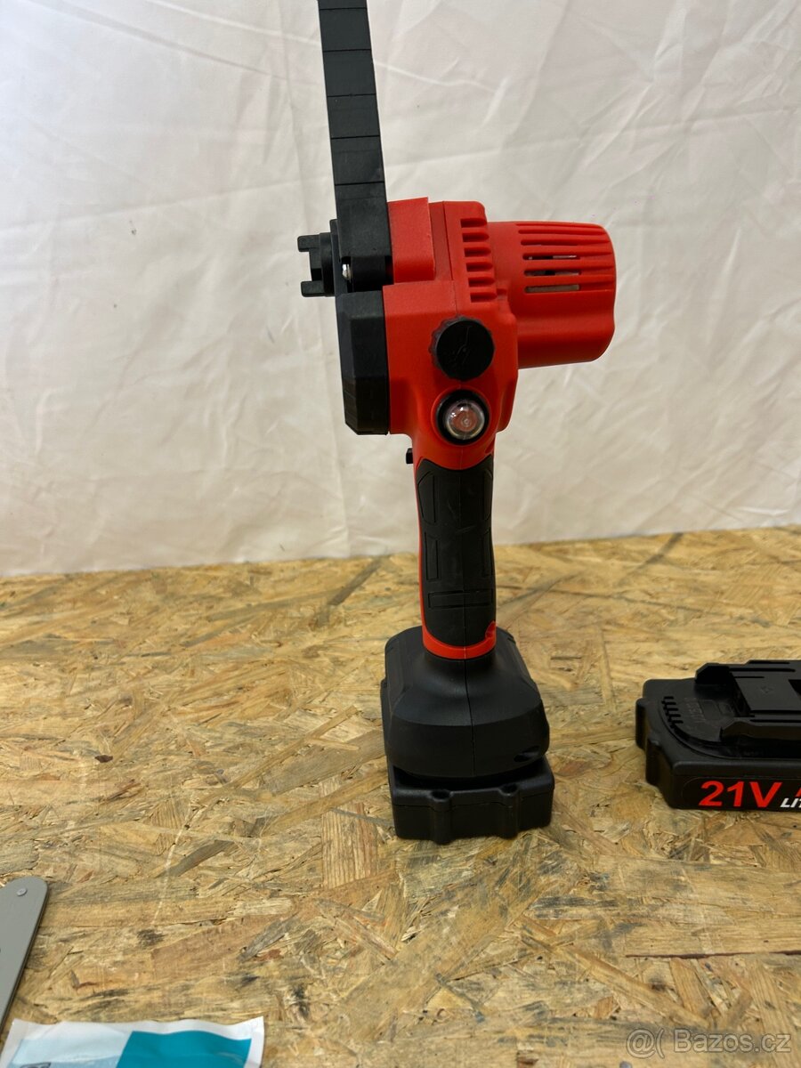 Nová elektrická prořezávací pila 2x baterie - 6