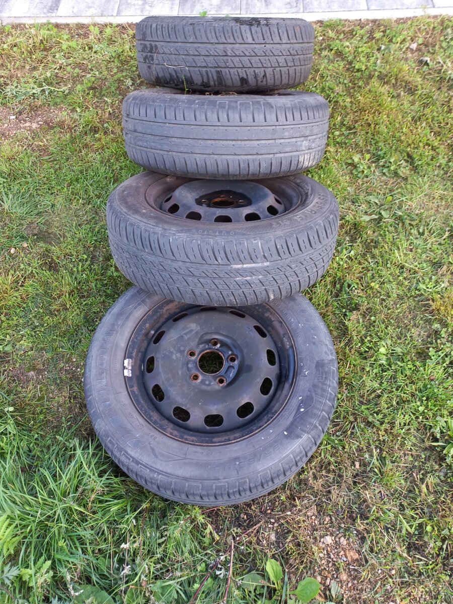 Plechové disky s letními pneu 195/65/15 - 6