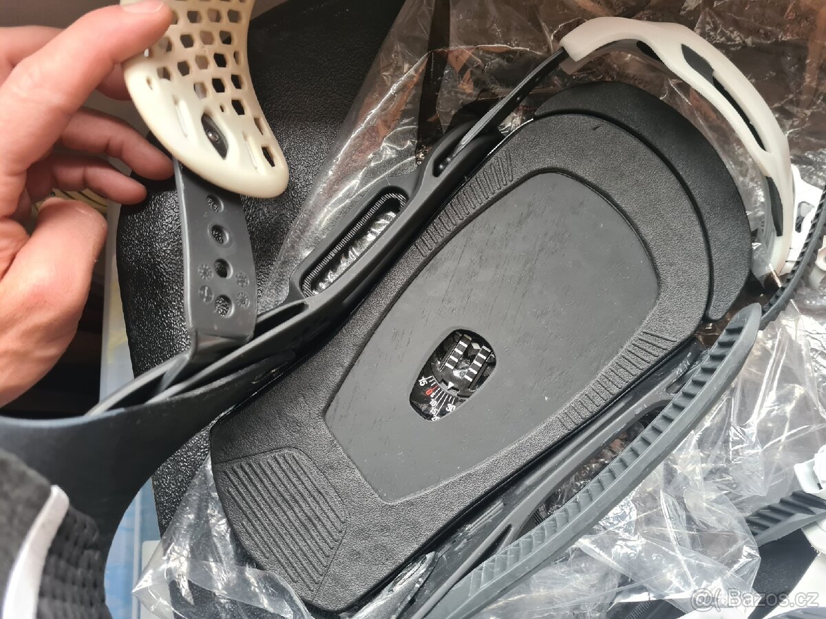 Nové vázání Burton X EST PC: 14999 Kč - 6