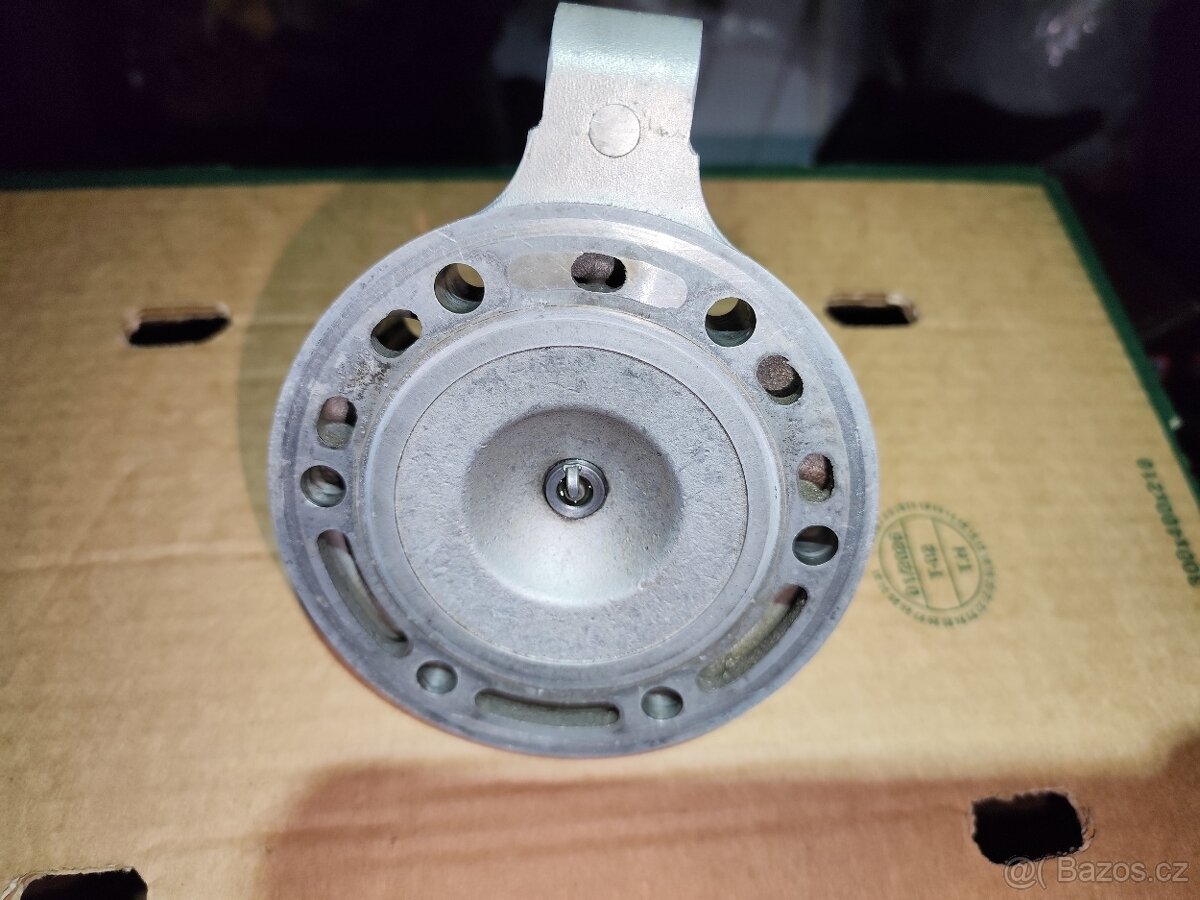 Hlava Suzuki RM 250, 1999 - 6