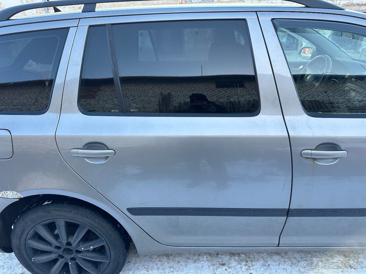 Věskeré díly Octavia II Combi 1.9 TDi BXE / capuccino 9202 - 6