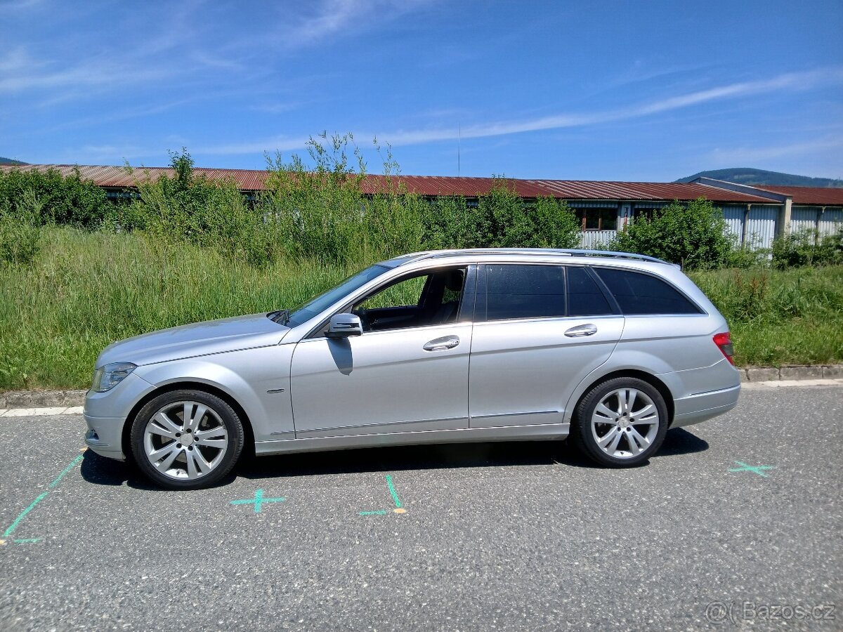 Prodám Mercedes C320 - 6