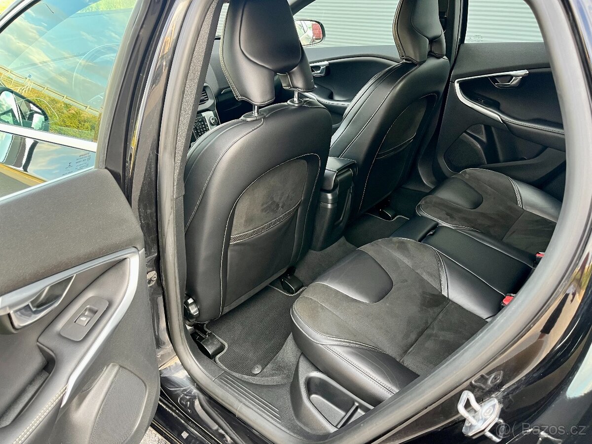 Volvo V40 D2 88kW R-Design VÝHŘEV Bi-Xenony NAVI Senzory - 6