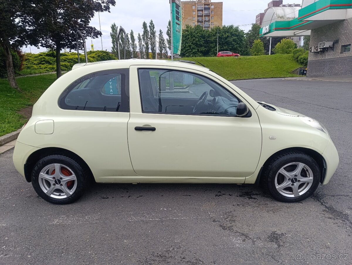 Nissan Micra 1.0i - 6